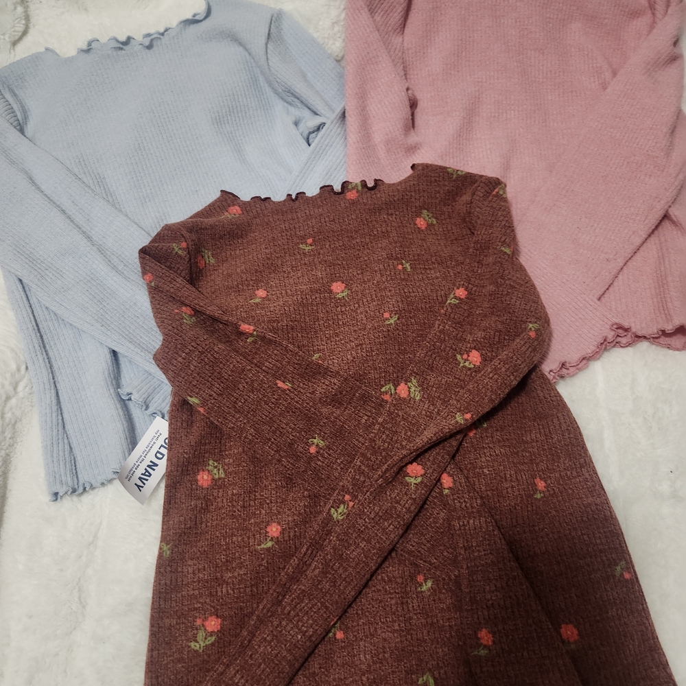 Girl Old Navy Long Sleeved Shirt. Super Soft All New 2 Witgout Tags And 1 With T